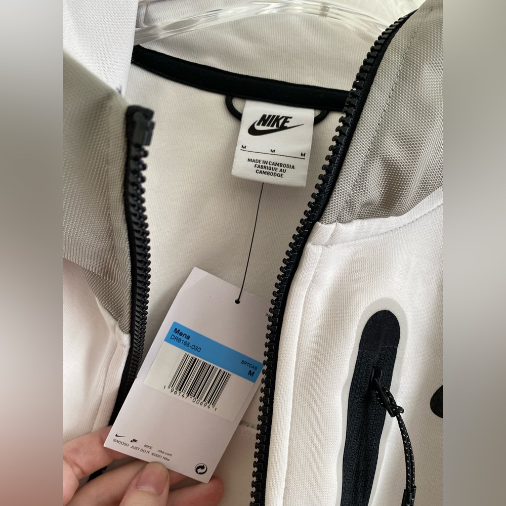 Nike Sportswear Tech Fleece Men’s Track Top - Picture 7 of 9
